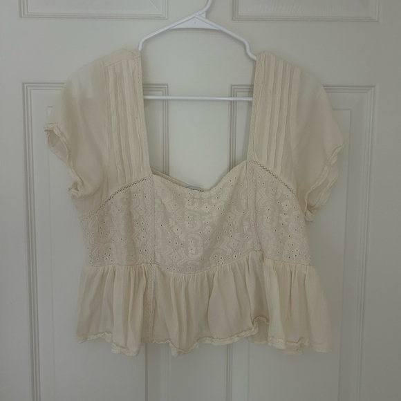 American Eagle Outfitters Tops - American Eagle Cream Eyelet Crop Top